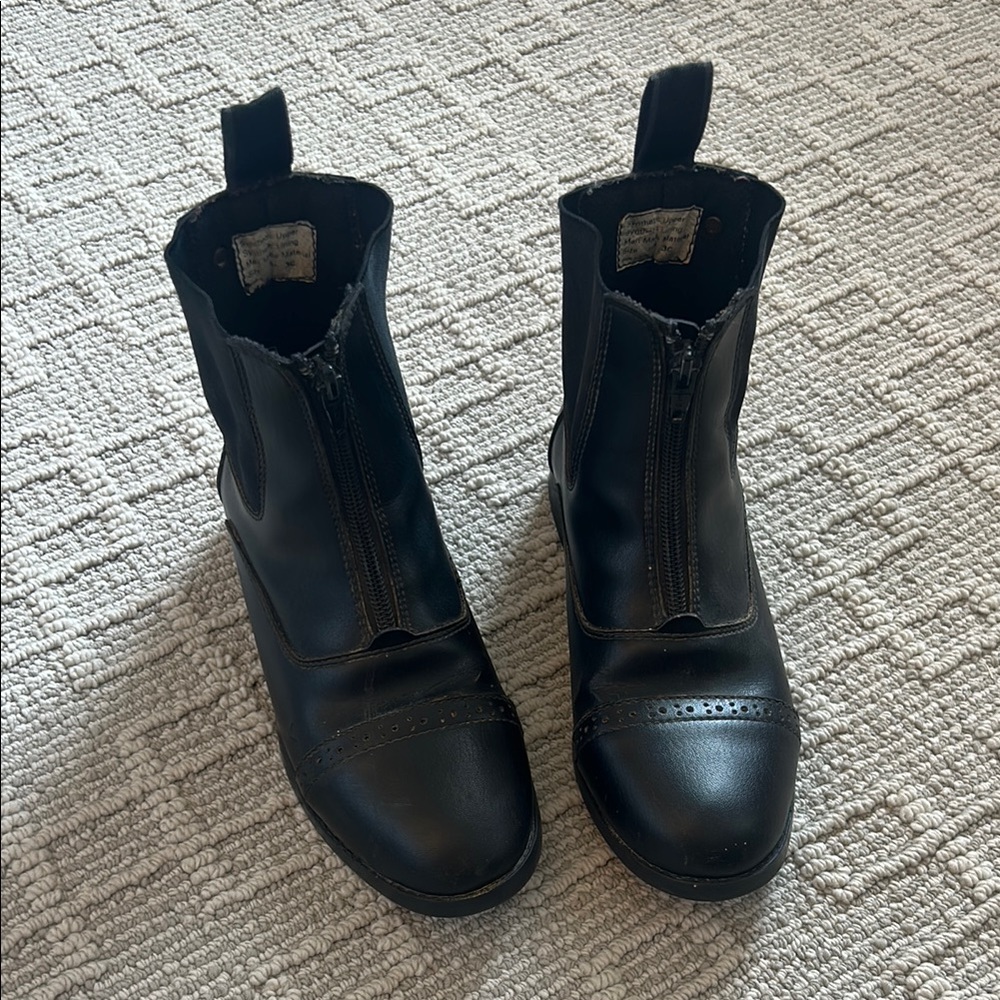 Equistar black riding boots size 3C